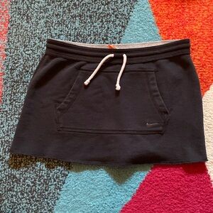 Nike black fleece mini skirt. Medium. Stretchy w/drawstring waist sport athletic
